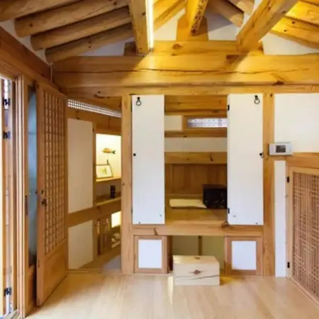 Korean Traditional House Built By Masters