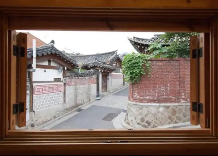 Korean Traditional House Built By Masters Seúl